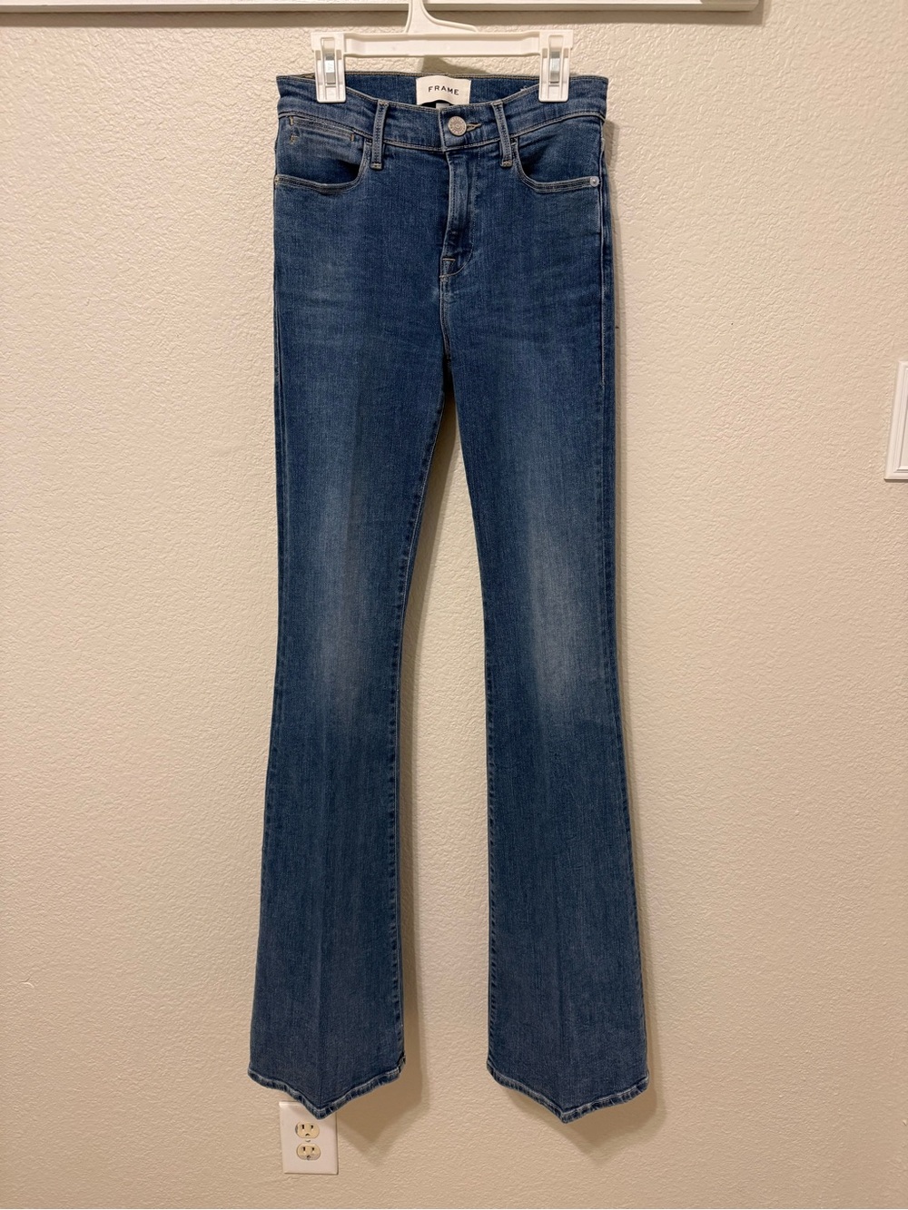 Frame “Le High Flare” Denim Jeans in Dark Blue Wash